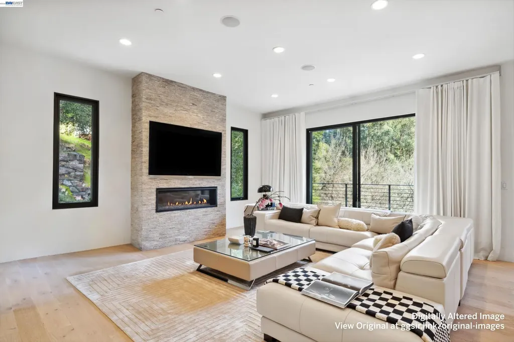 3 West Circle Oakland CA 94611