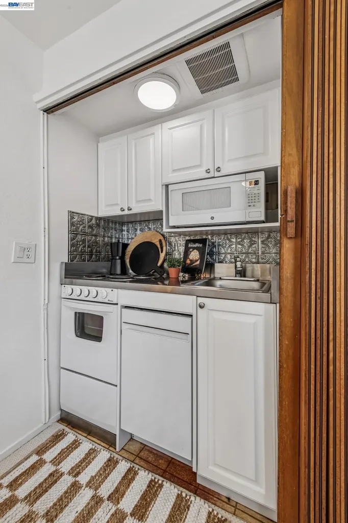 811 York Street Oakland CA 94610