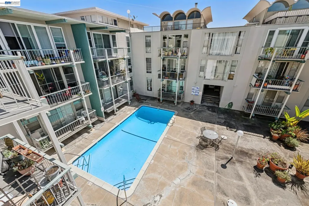811 York Street Oakland CA 94610