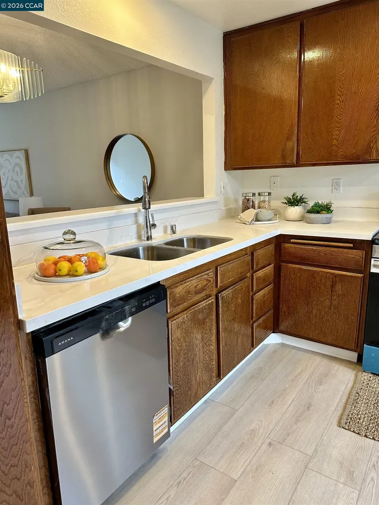 1086 Canterbury Hercules CA 94547