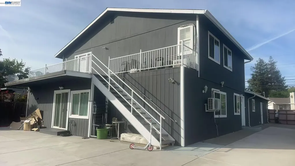 2102 Overhill Road Concord CA 94520