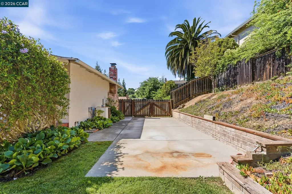 26 Greendell Place Pleasant Hill CA 94523