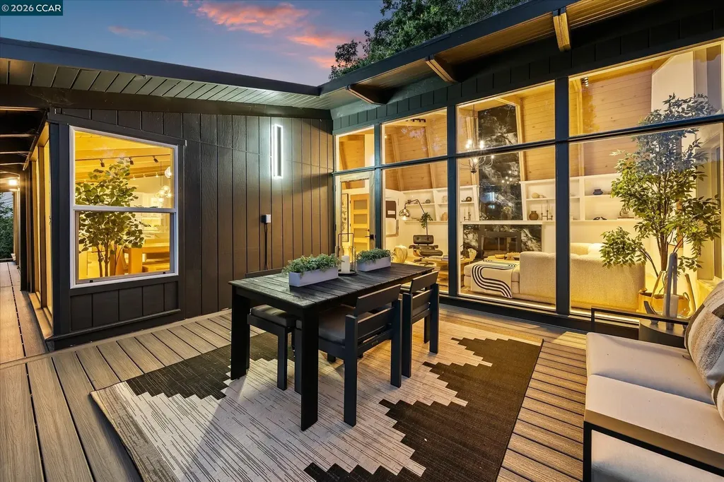 130 La Espiral Orinda CA 94563