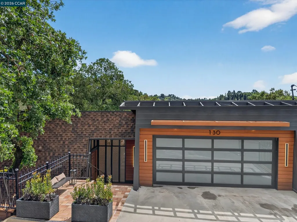 130 La Espiral Orinda CA 94563