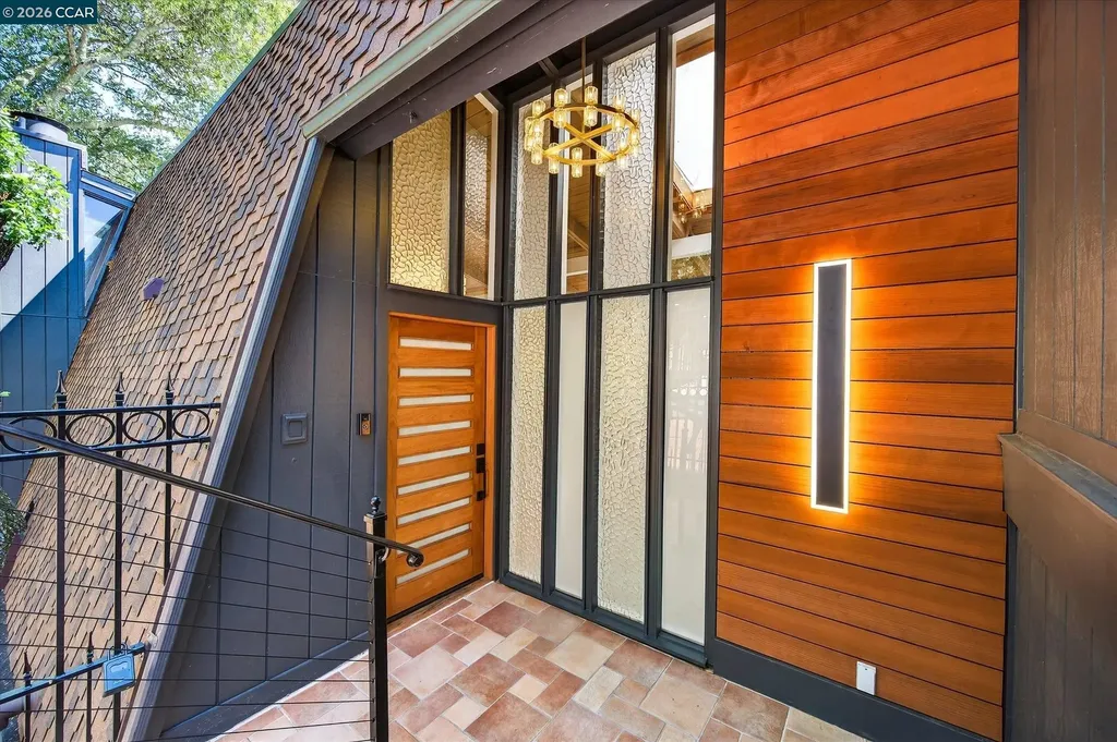 130 La Espiral Orinda CA 94563