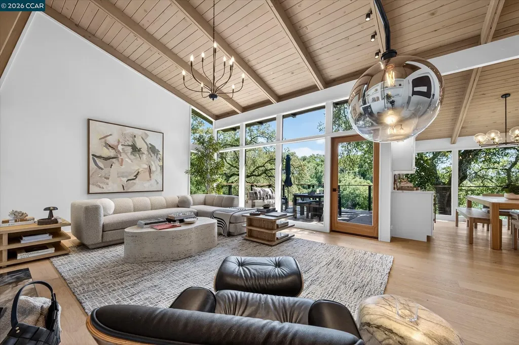 130 La Espiral Orinda CA 94563