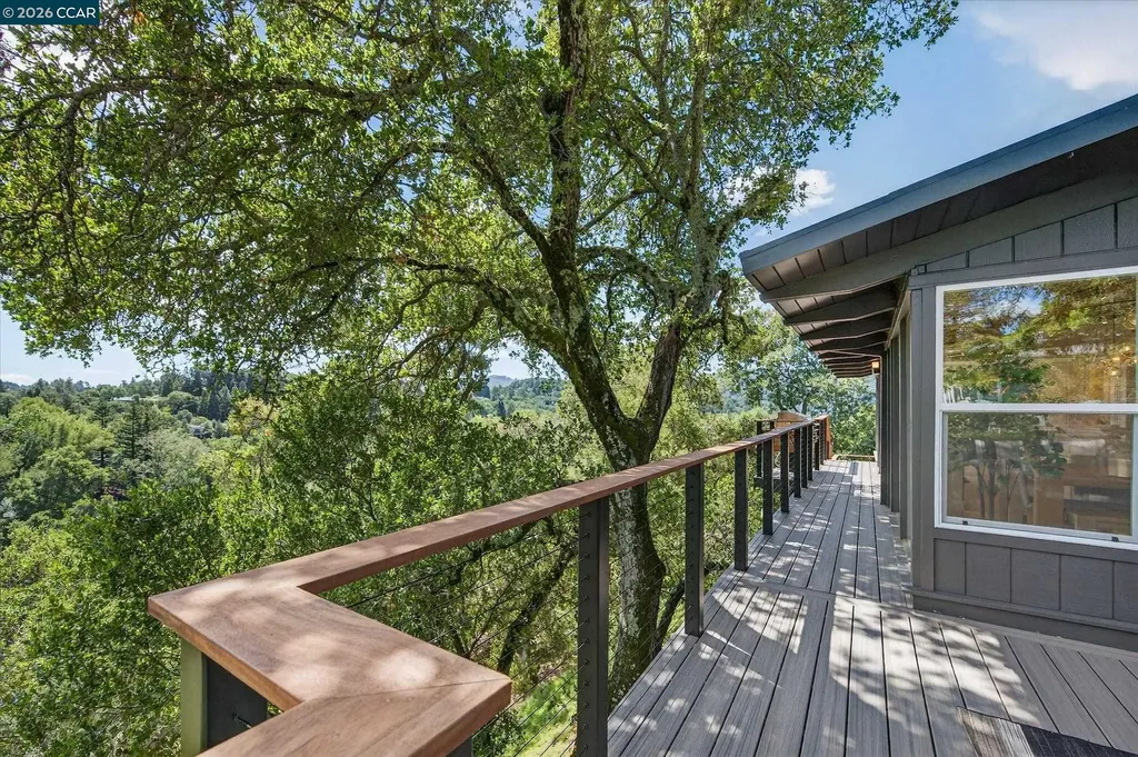 130 La Espiral Orinda CA 94563