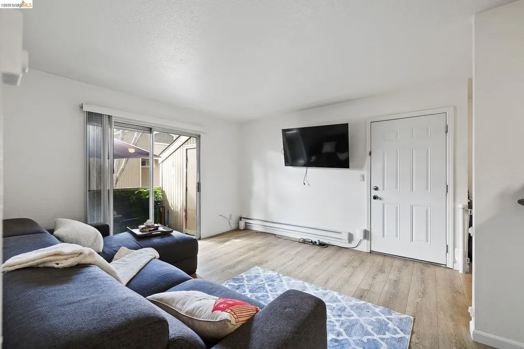 3291 Foxtail Fremont CA 94536