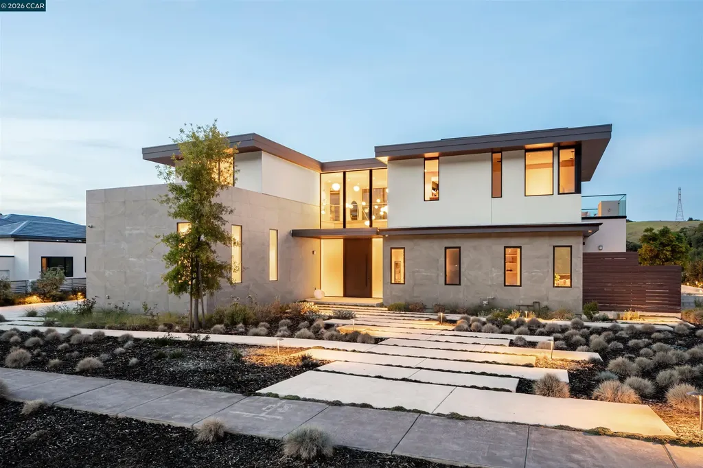 83 Dairy Creek Lane Orinda CA 94563