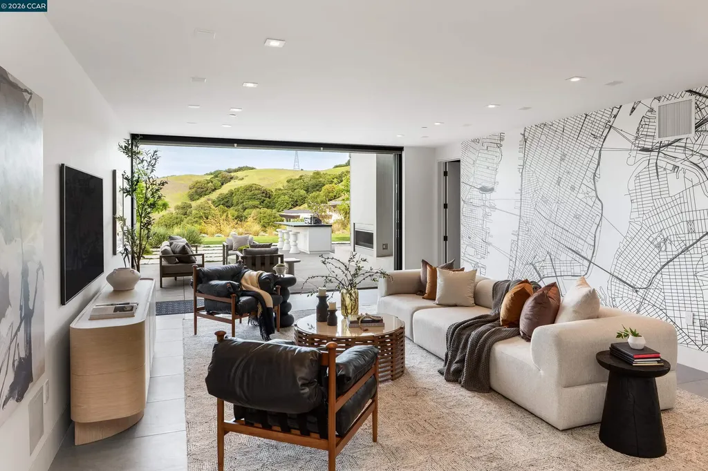83 Dairy Creek Lane Orinda CA 94563
