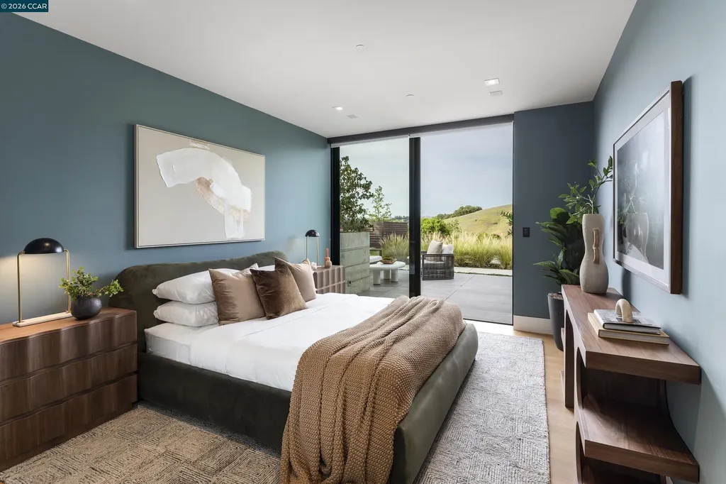 83 Dairy Creek Lane Orinda CA 94563