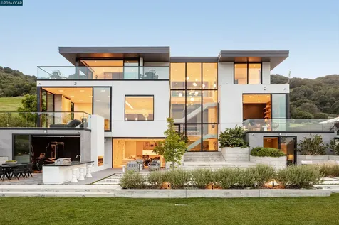 83 Dairy Creek Lane Orinda CA 94563