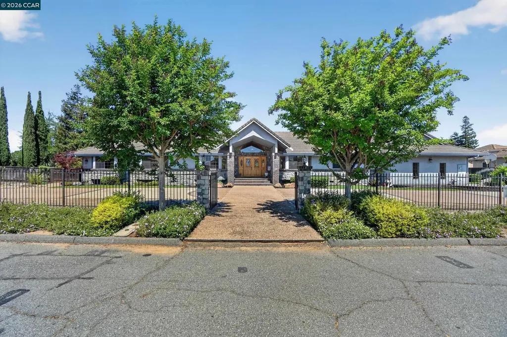 139 Loren Lane Oakley CA 94561