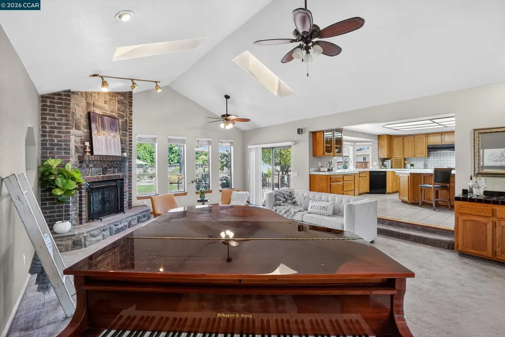 139 Loren Lane Oakley CA 94561