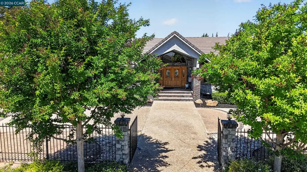 139 Loren Lane Oakley CA 94561