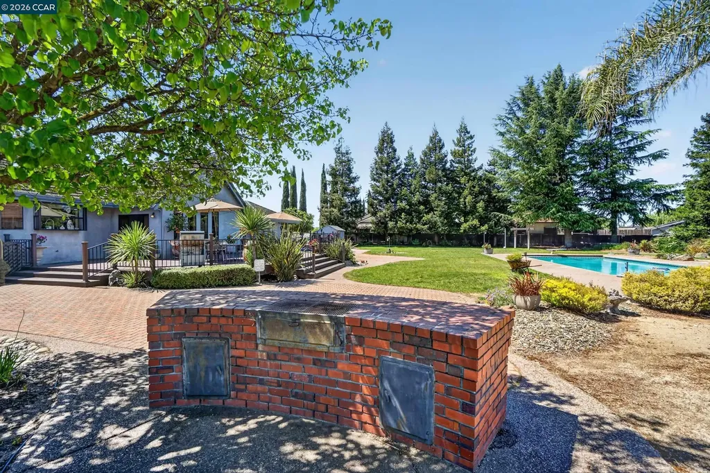 139 Loren Lane Oakley CA 94561