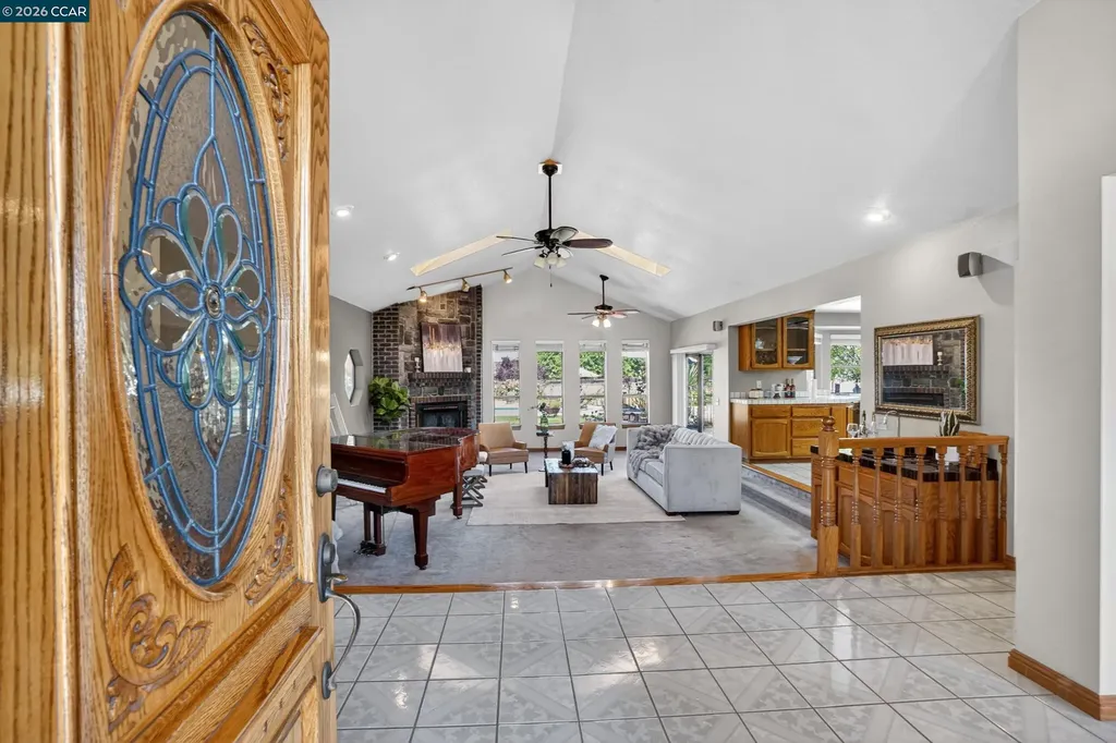 139 Loren Lane Oakley CA 94561
