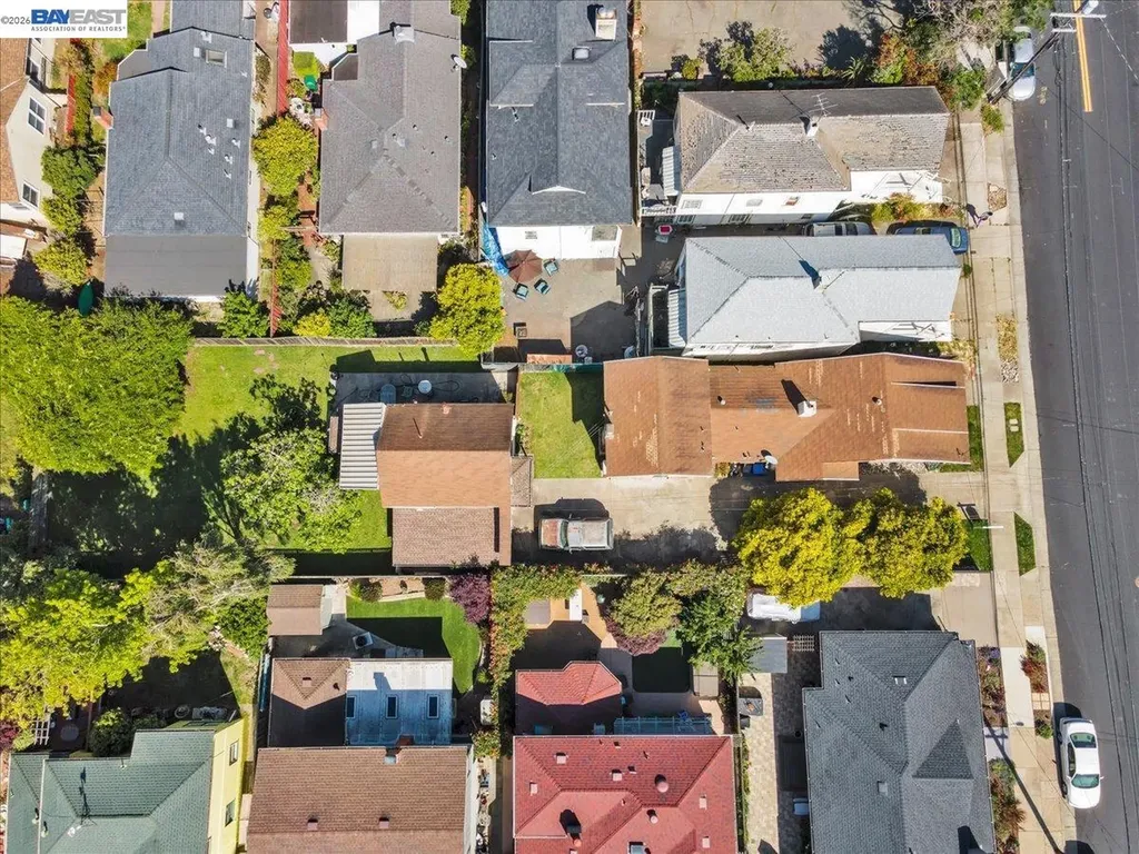 3208 Washington Street Alameda CA 94501