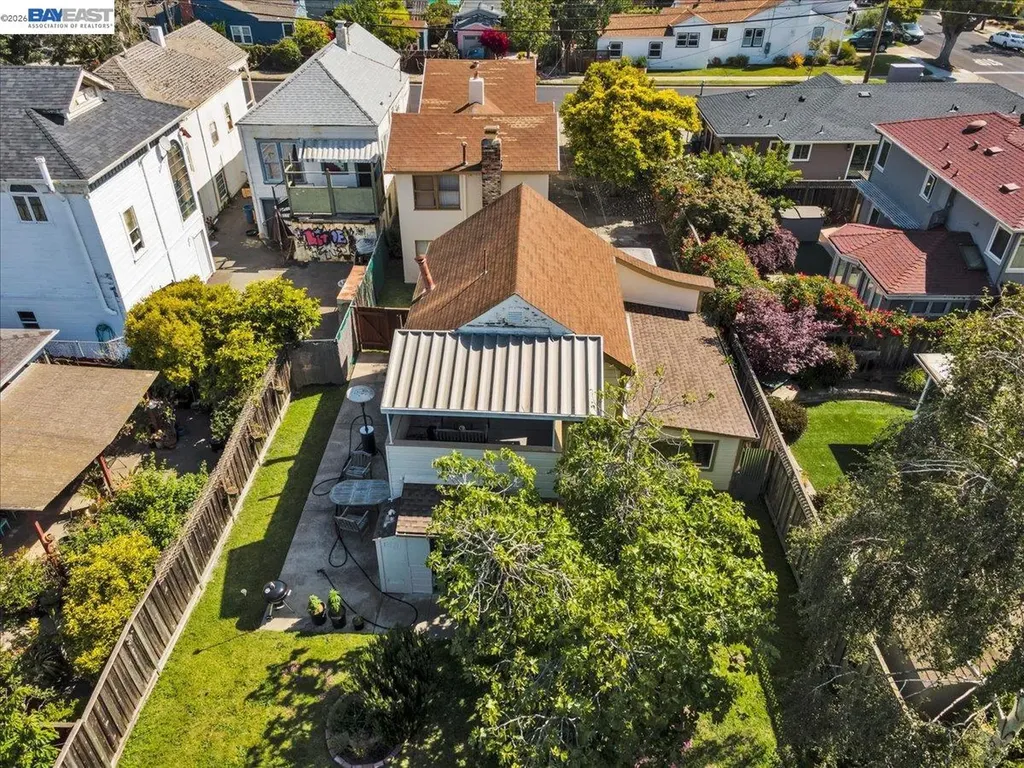 3208 Washington Street Alameda CA 94501