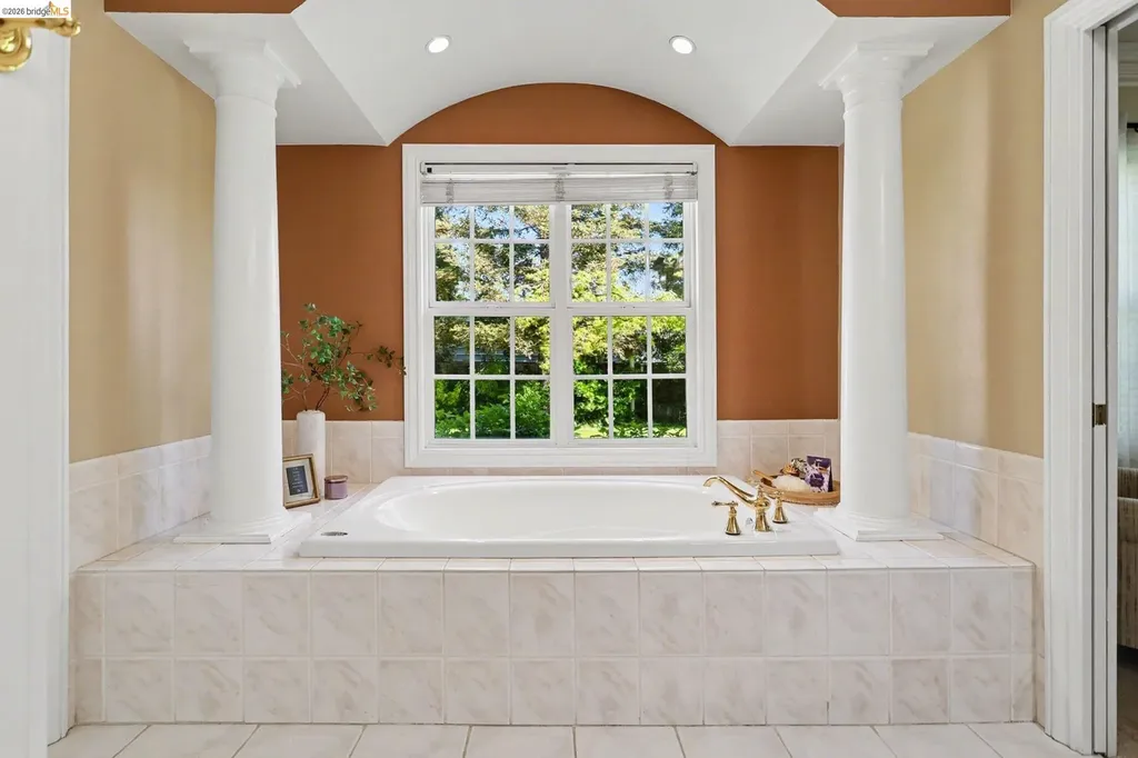131 Loren Lane Oakley CA 94561