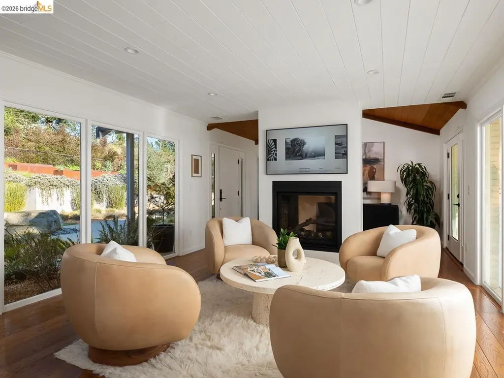 12700 Skyline Boulevard Oakland CA 94619