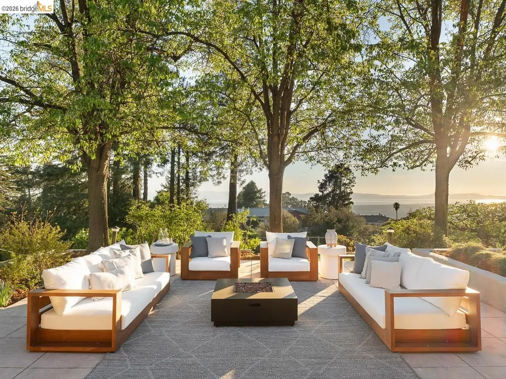 12700 Skyline Boulevard Oakland CA 94619