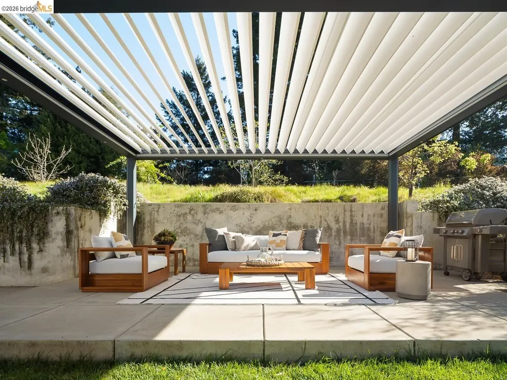 12700 Skyline Boulevard Oakland CA 94619