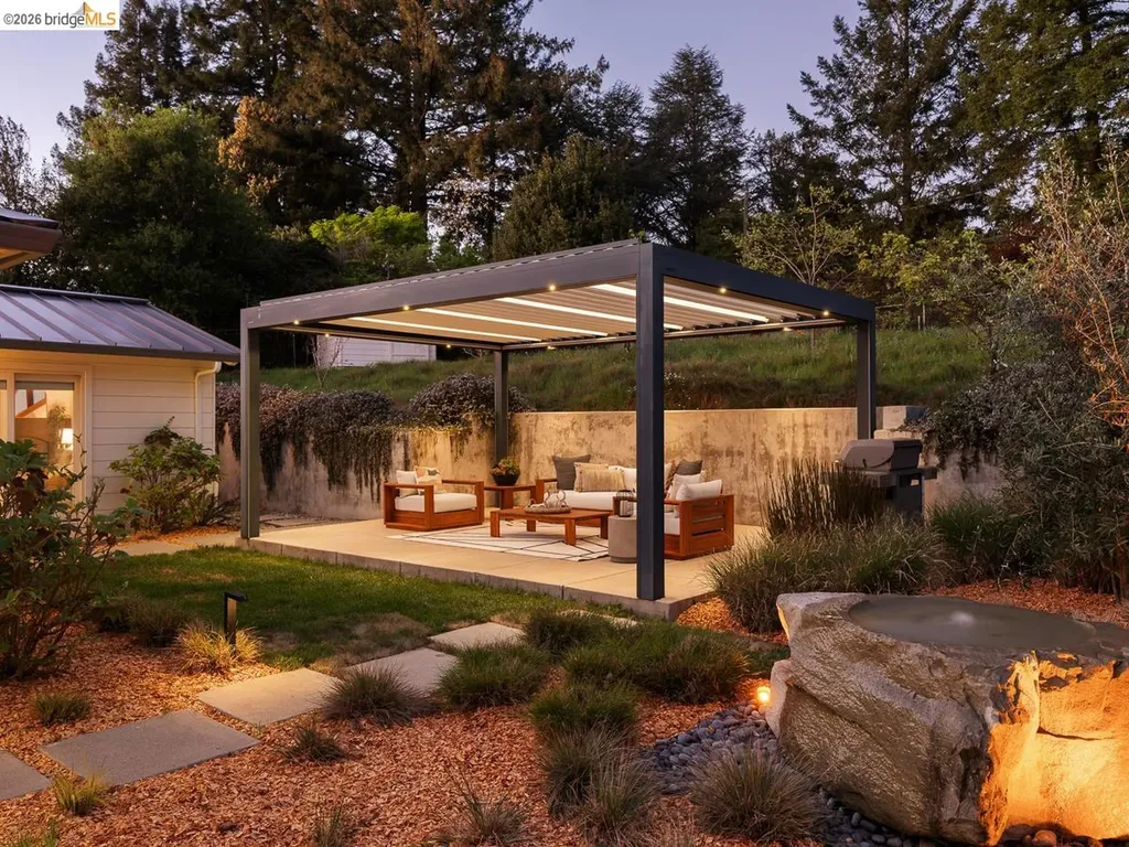 12700 Skyline Boulevard Oakland CA 94619