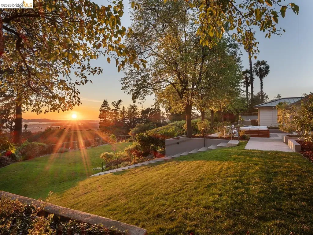 12700 Skyline Boulevard Oakland CA 94619