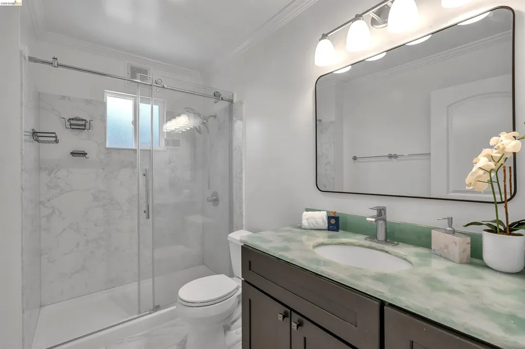 4352 Gem Avenue Castro Valley CA 94546