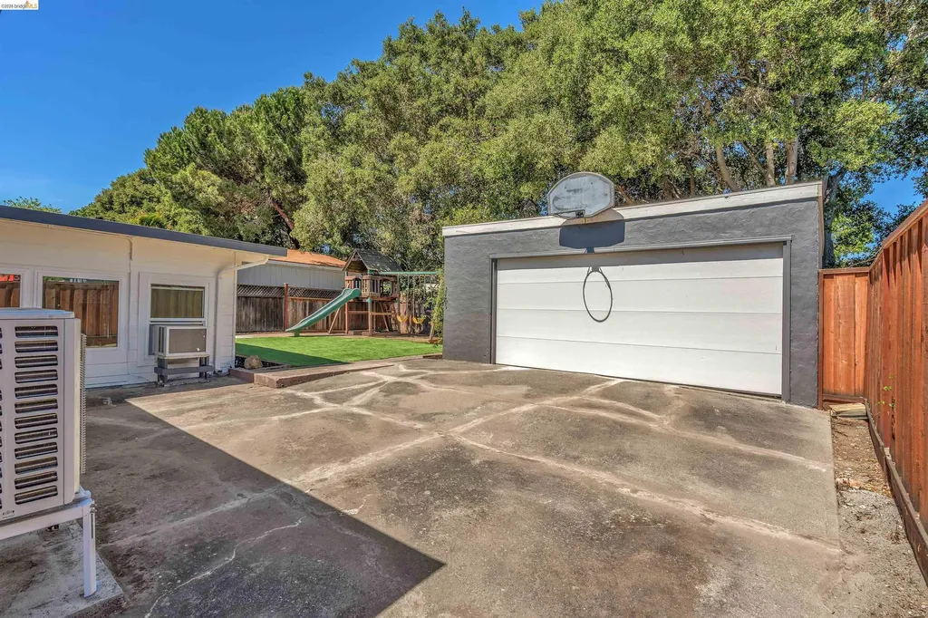 4352 Gem Avenue Castro Valley CA 94546