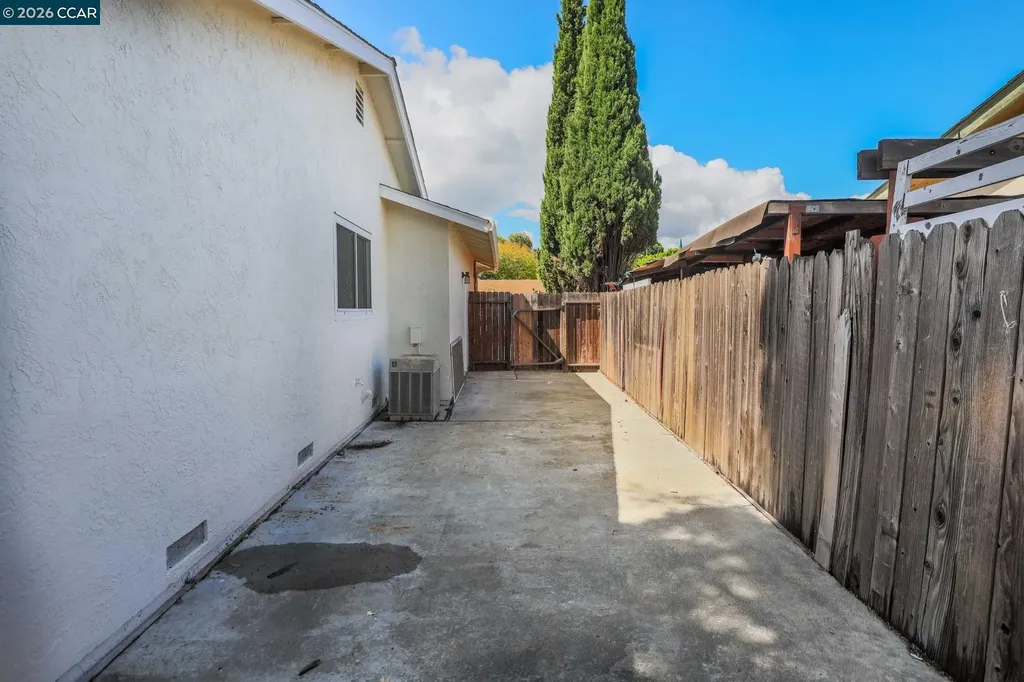 2121 Apricot Court Pittsburg CA 94565