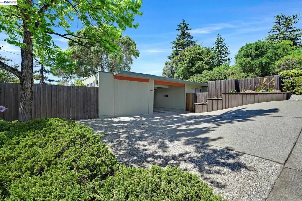 5354 Greenridge Road Castro Valley CA 94552