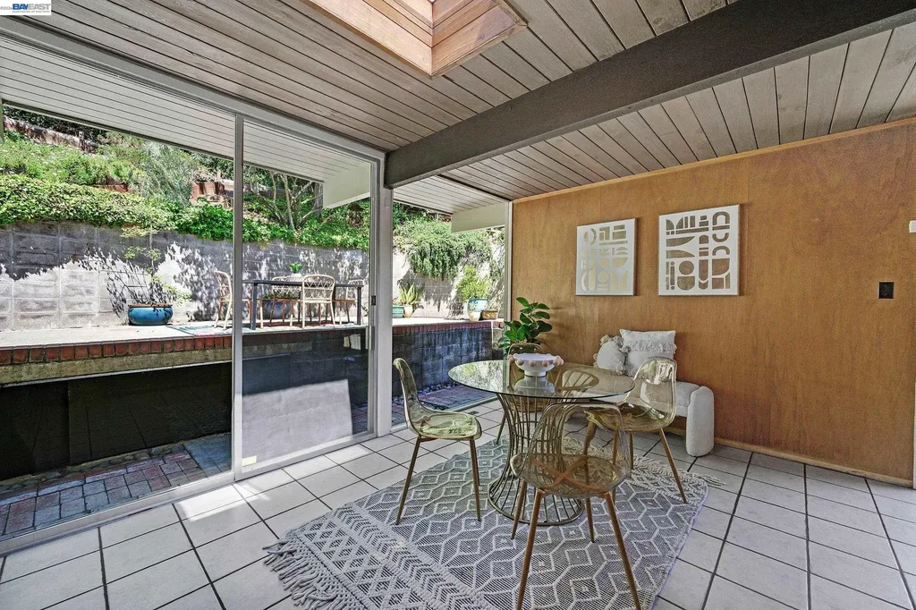 5354 Greenridge Road Castro Valley CA 94552