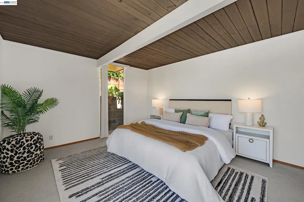 5354 Greenridge Road Castro Valley CA 94552