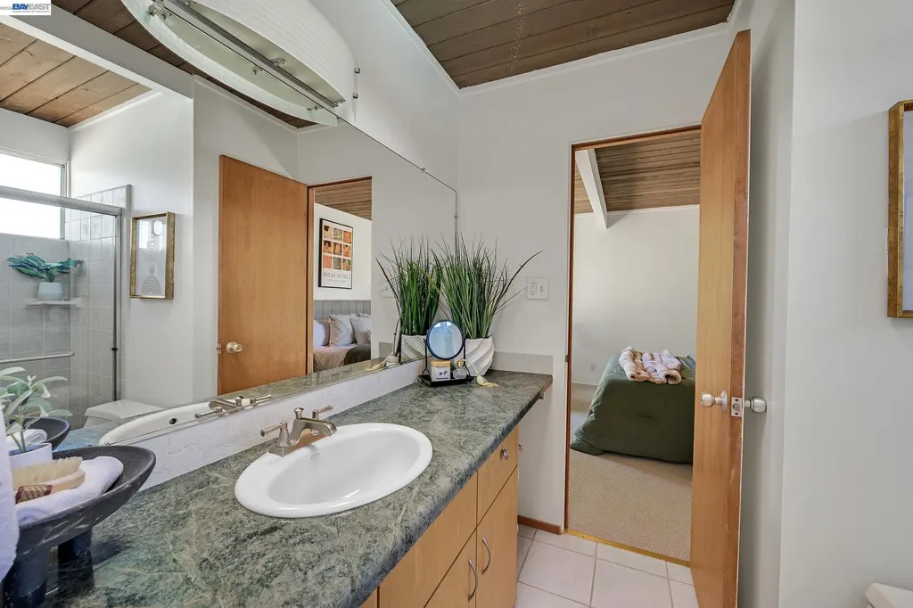 5354 Greenridge Road Castro Valley CA 94552