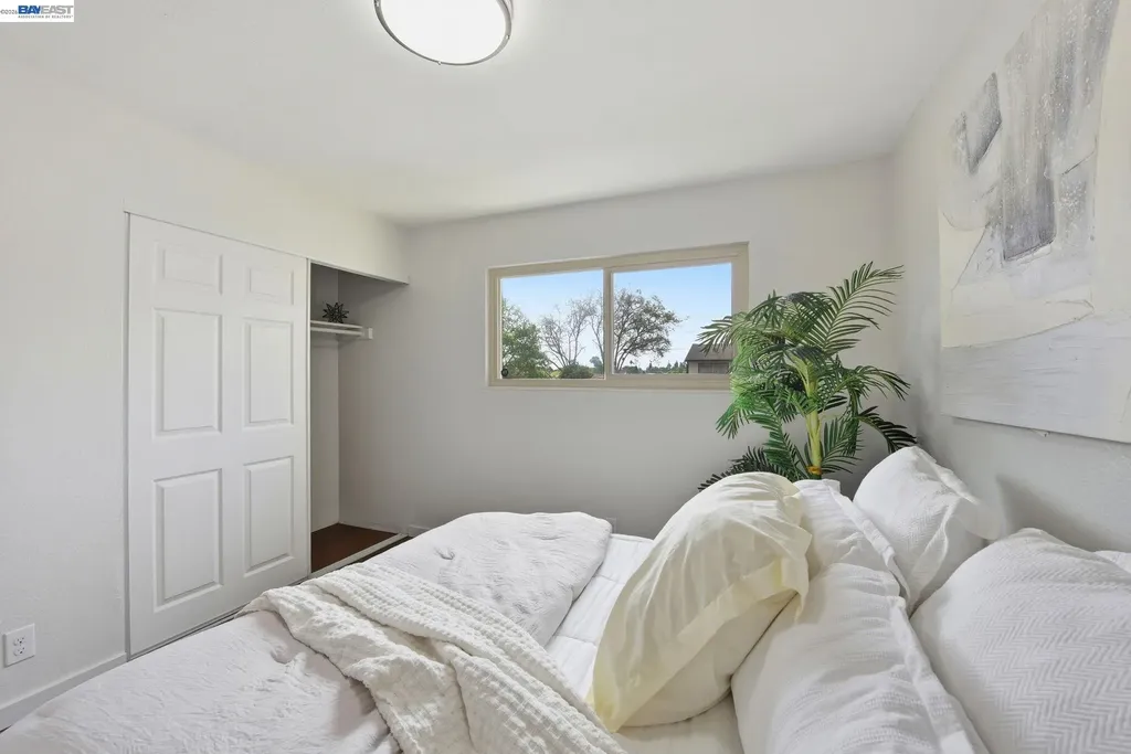27864 Hummingbird Court Hayward CA 94545