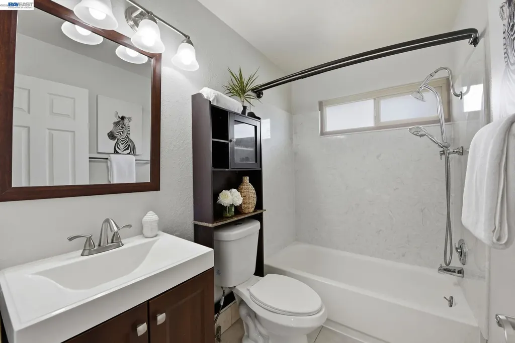 27864 Hummingbird Court Hayward CA 94545