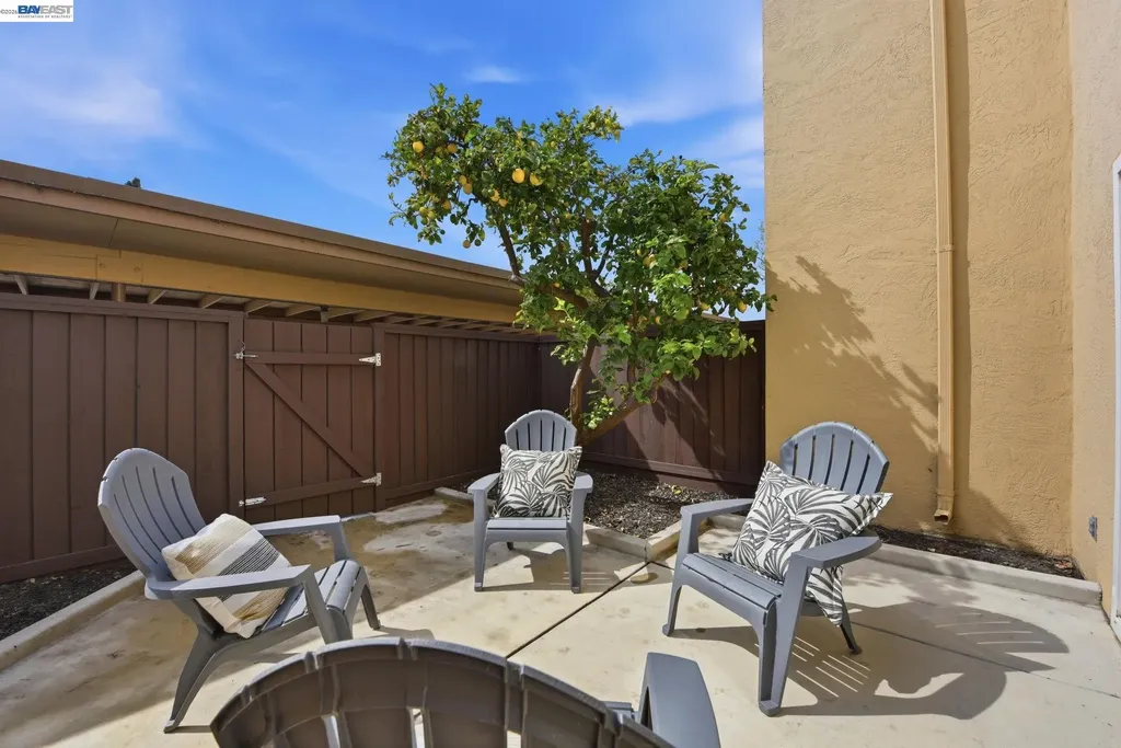 27864 Hummingbird Court Hayward CA 94545