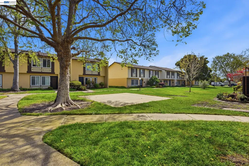 27864 Hummingbird Court Hayward CA 94545