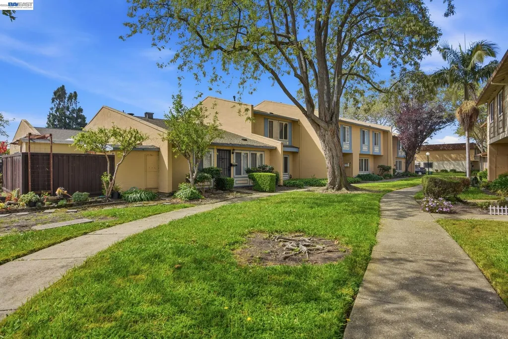 27864 Hummingbird Court Hayward CA 94545