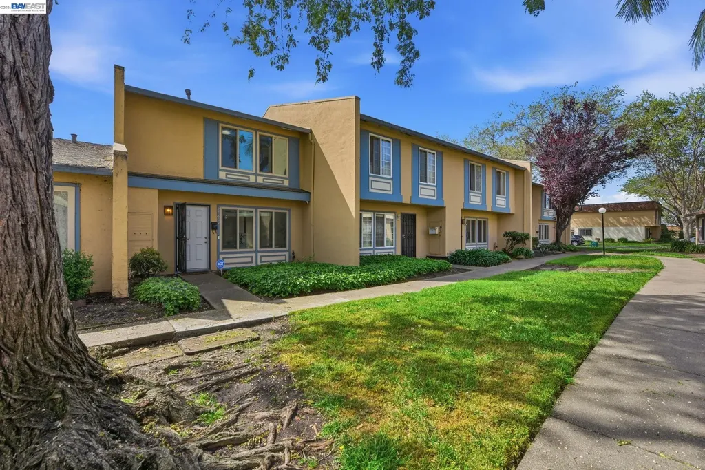 27864 Hummingbird Court Hayward CA 94545