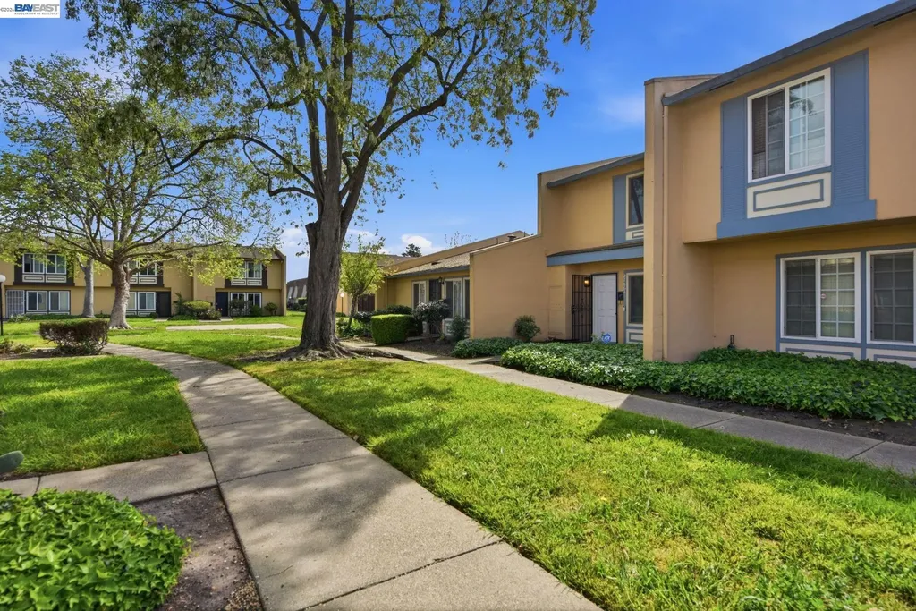 27864 Hummingbird Court Hayward CA 94545