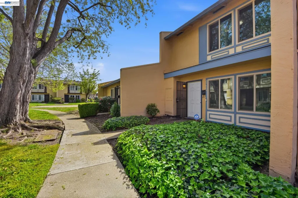 27864 Hummingbird Court Hayward CA 94545