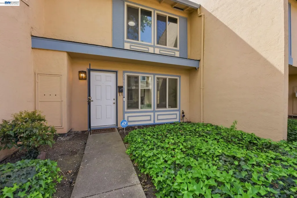 27864 Hummingbird Court Hayward CA 94545