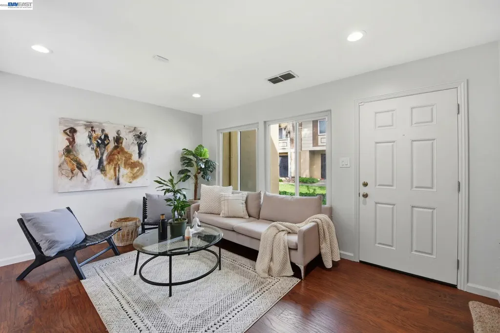 27864 Hummingbird Court Hayward CA 94545