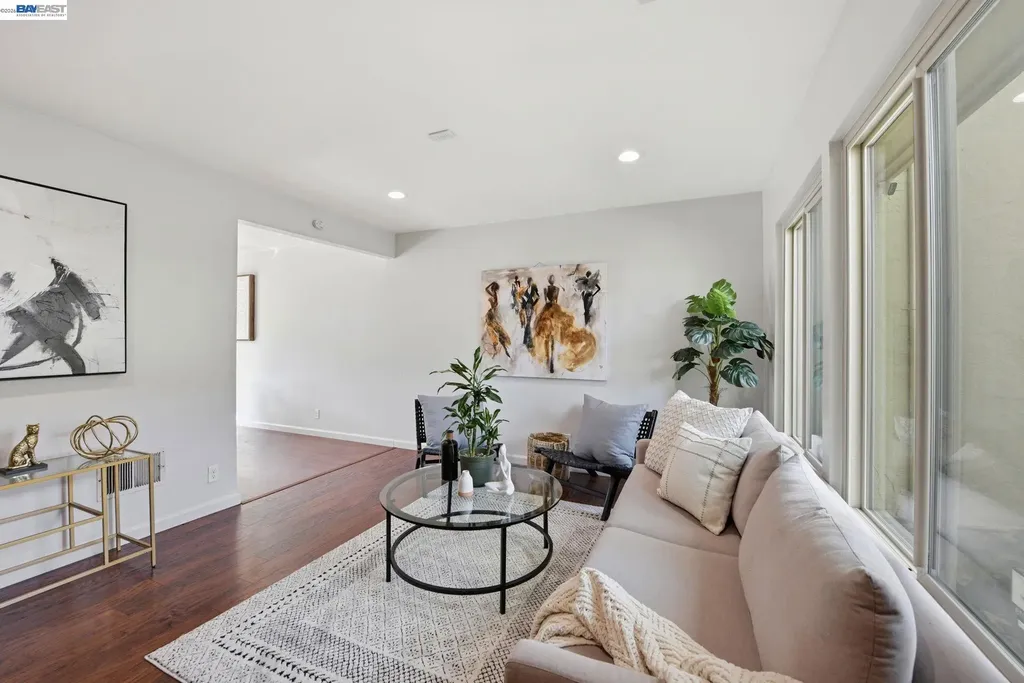 27864 Hummingbird Court Hayward CA 94545