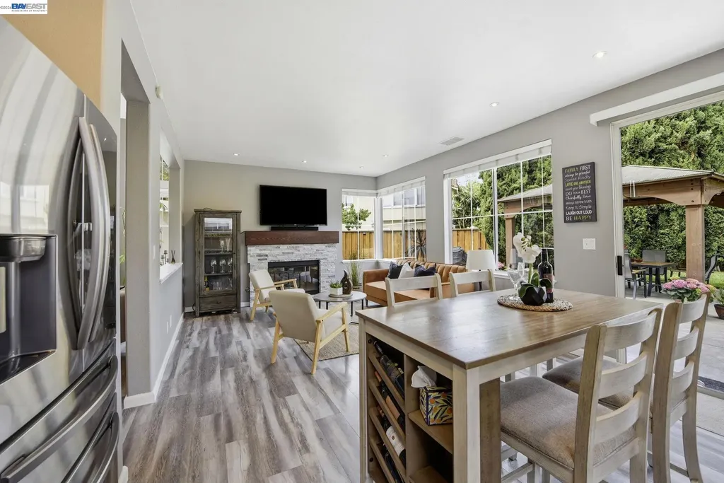 36939 Papaya Street Newark CA 94560