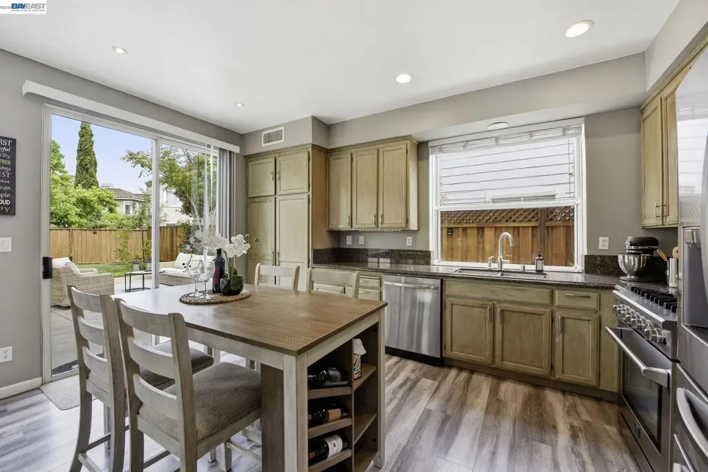 36939 Papaya Street Newark CA 94560