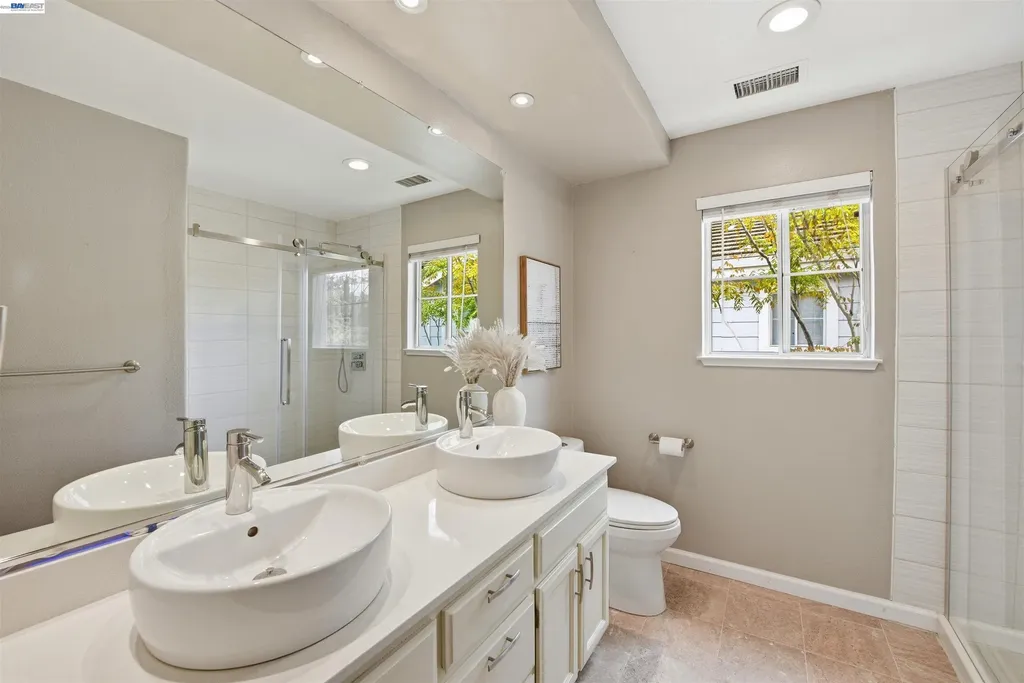 36939 Papaya Street Newark CA 94560